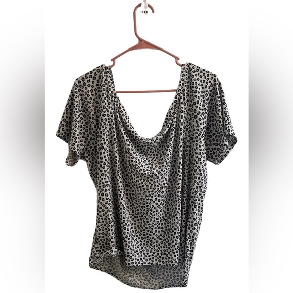 Leopard Print Women's Top - Picture 4 of 7